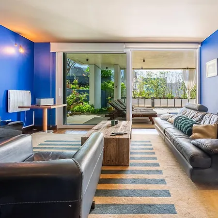 Extravagant 5-bedroom Mansion Вилла *