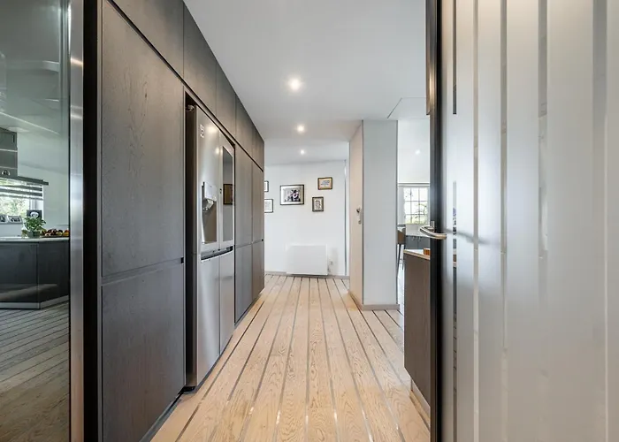 빌라 Extravagant 5-bedroom Mansion