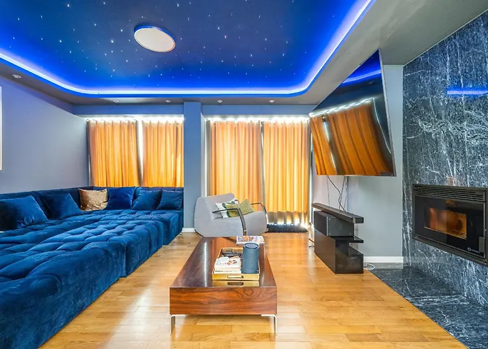 Extravagant 5-bedroom Mansion 빌라노바데가이아