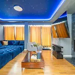 Extravagant 5-bedroom Mansion فيلا نوفا دي غايا