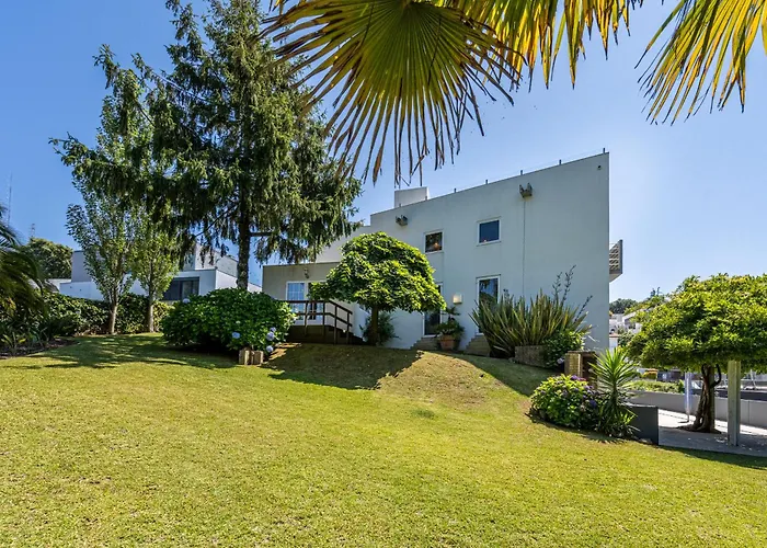 Extravagant 5-bedroom Mansion 别墅 *